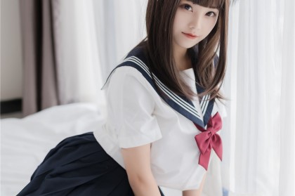 【麻豆app官网版】夜色恋语：记录明星深夜包间内那微妙的低语互动，让人心动不已